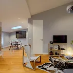 شقة Madalena Design *
